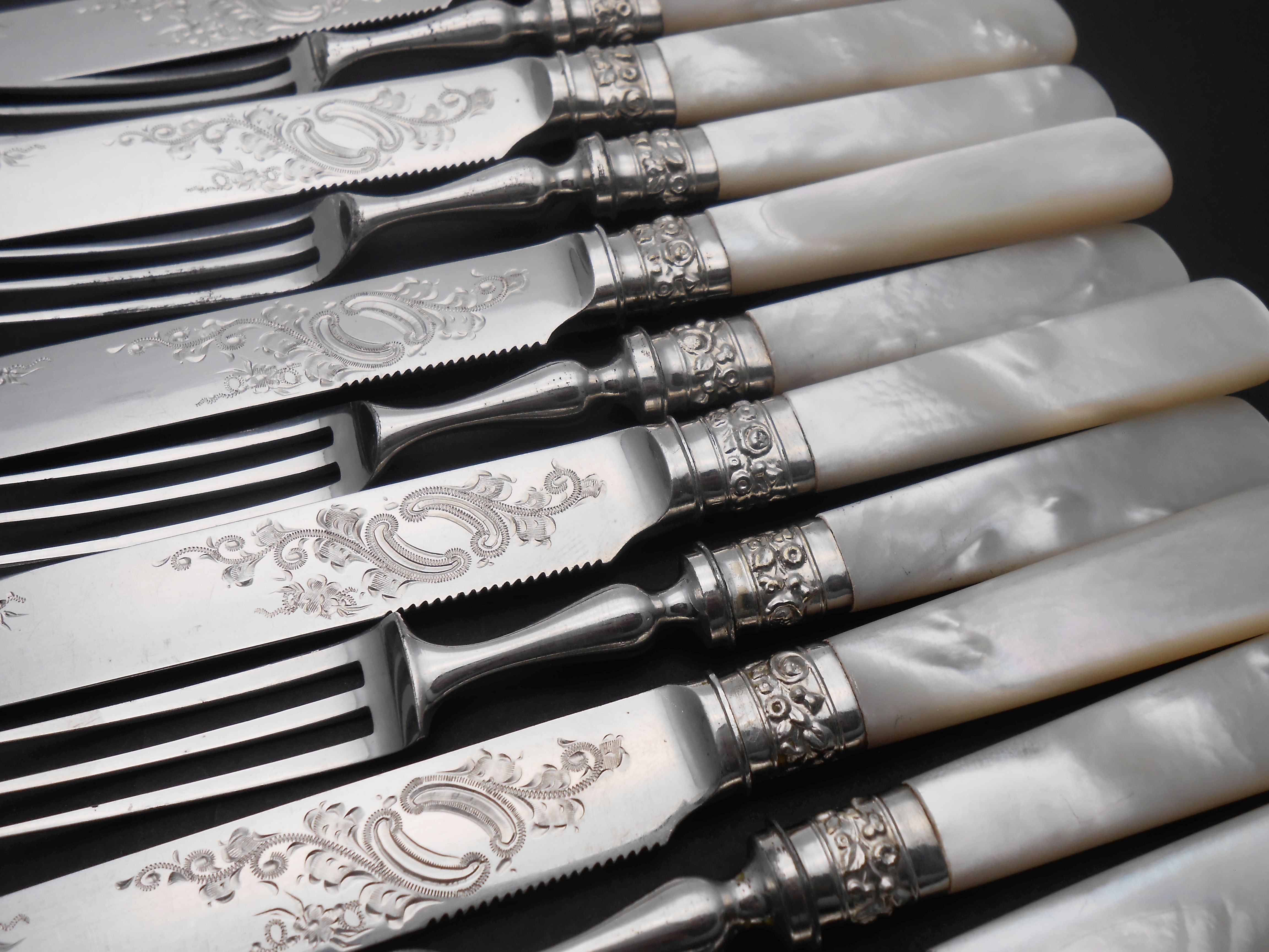 MOTHER OF PEARL HANDLE 12 PIECE DESSERT CUTLERY SET SILVER PLATED