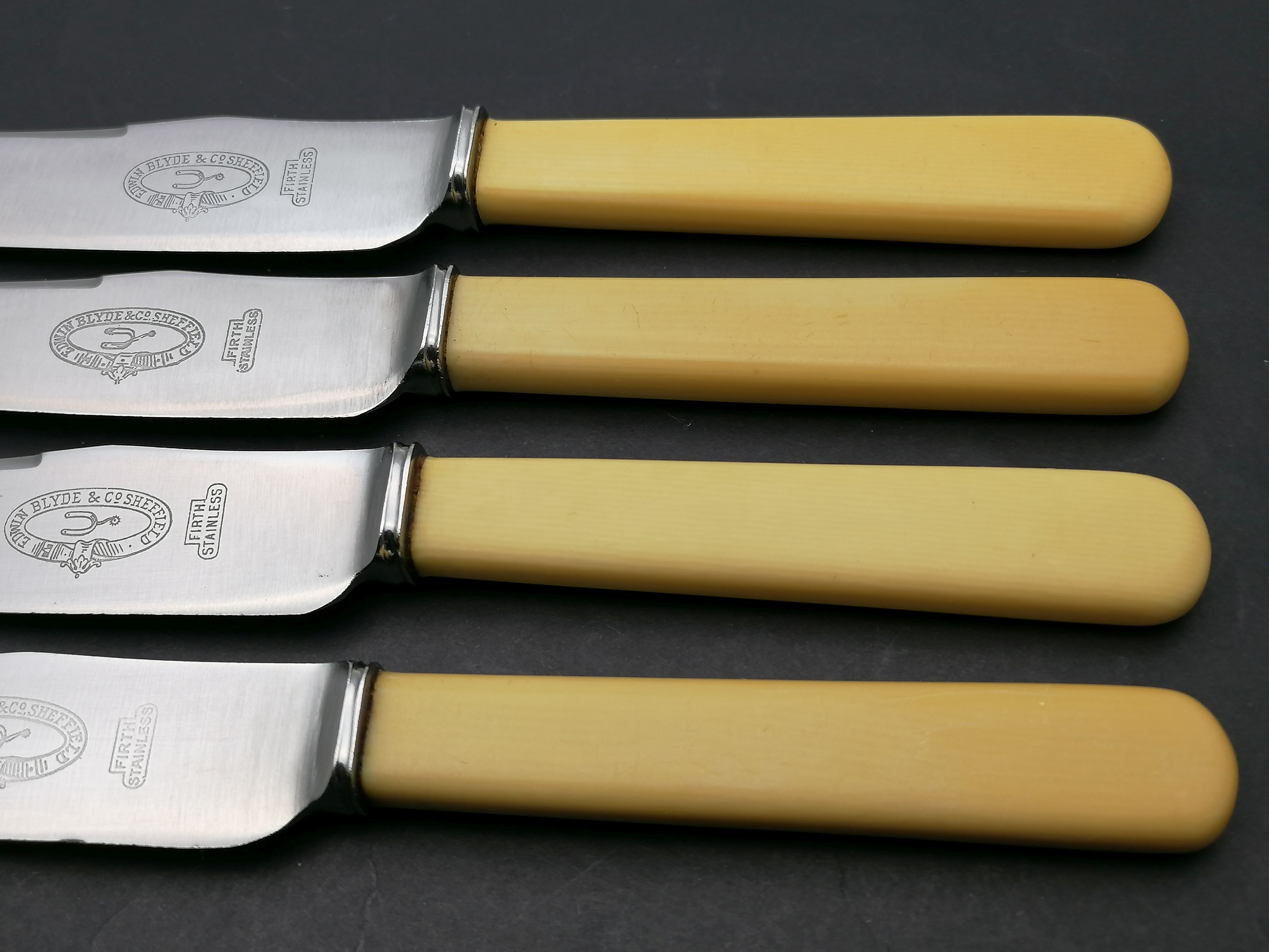 4X LARGE VINTAGE DINNER KNIVES EDWIN BLYDE SHEFFIELD CUTLERY FAUX