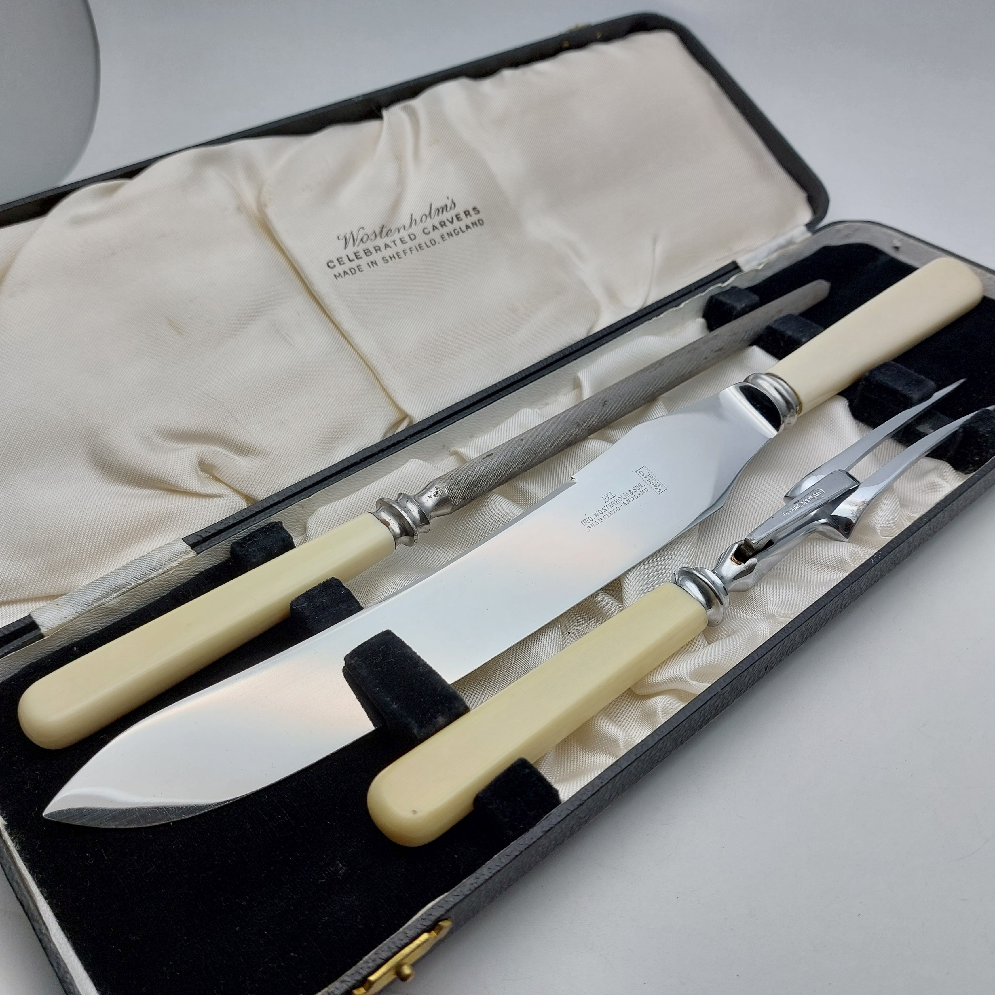 FAUX BONE HANDLED CARVING SET STAINLESS STEEL WOSTENHOLM SHEFFIELD
