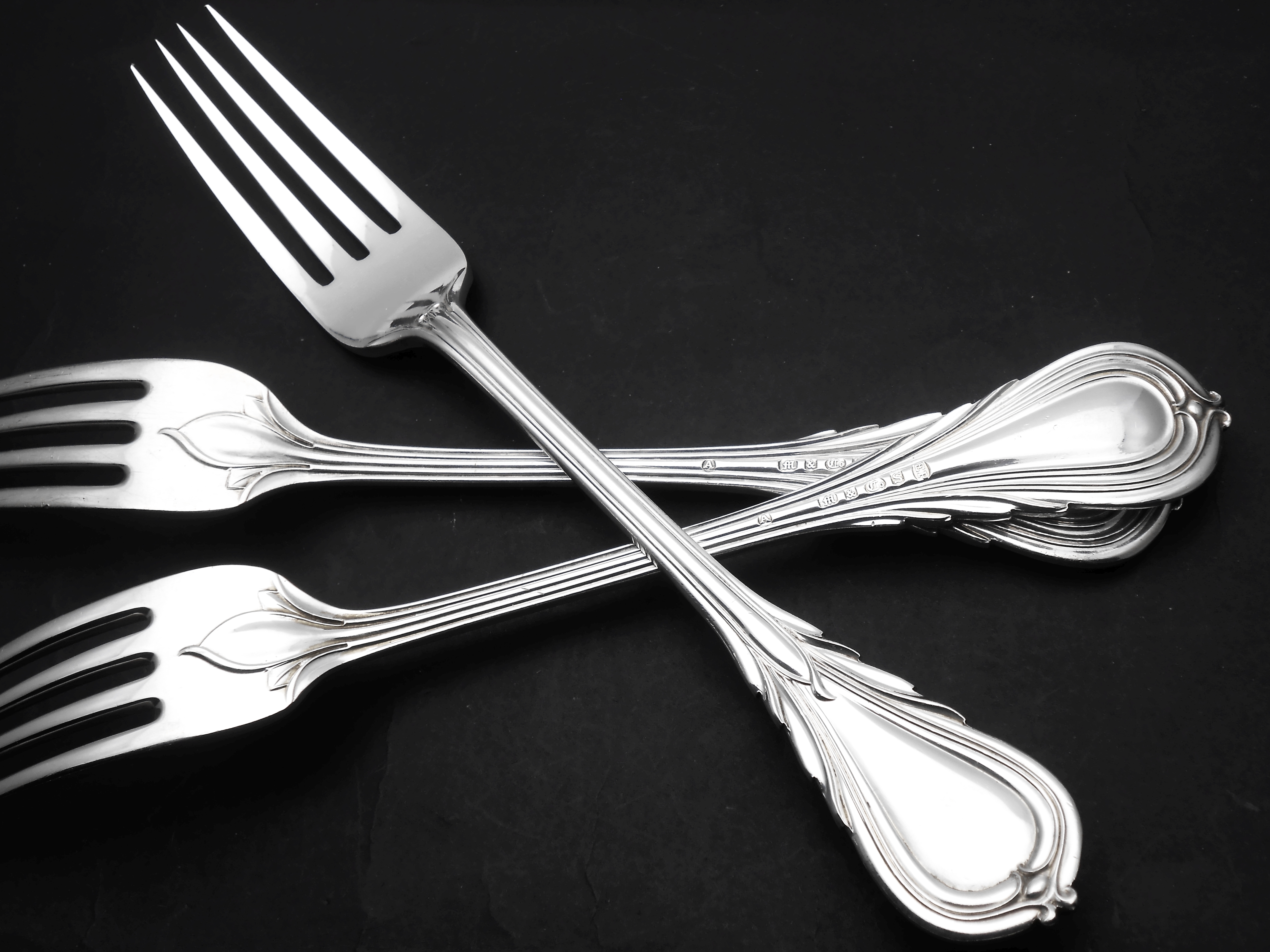 Lily pattern cutlery / flatware