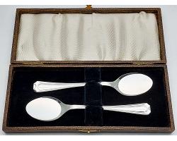 Art Deco 1938 Pair Of Ice Cream / Sorbet Spoons - Cased - Silver Plated Epns A (#58198)
