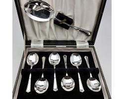 Art Deco Cased Pudding Spoons & Server Set - Silver Plated 1937 - Vintage (#59676)