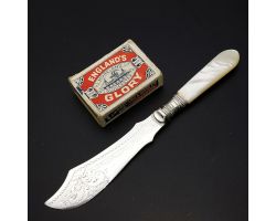Mother Of Pearl Handled Butter Knife - Silver Plated - Antique Jsd (#60208)