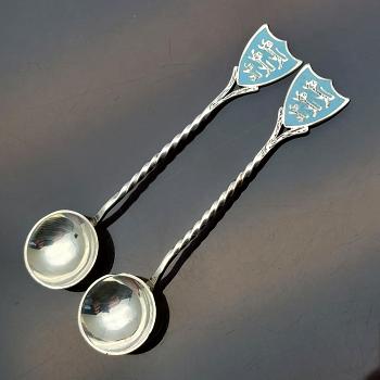 Pair Of 3 Lions Enamel Crest Sterling Silver Salt Spoons 1901 Antique (#59468) 1