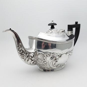 Ornate Silver Plated Repousse Tea Pot - Sheffield - Vintage (#59548) 1