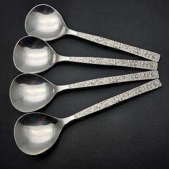 Viners Studio Set Of 4  Fruit / Pudding Spoons - Gerald Benney - Vintage (#59607) 1