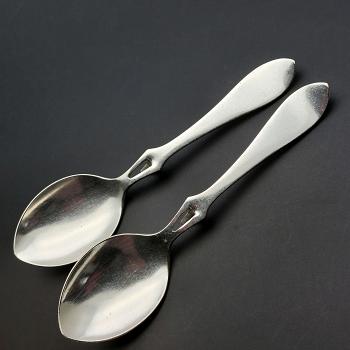 2x Roberts & Belk Hook Handle Honey Spoons - Silver Plated - Vintage (#59857) 1