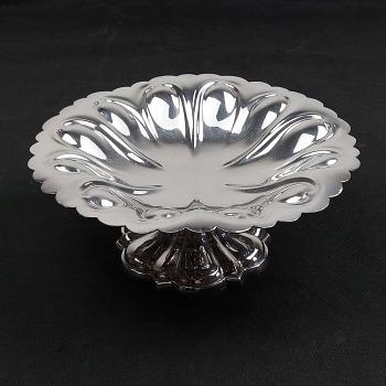 Antique Silver Plated Tazza / Fruit Bowl - Walker & Hall (#59886) 1