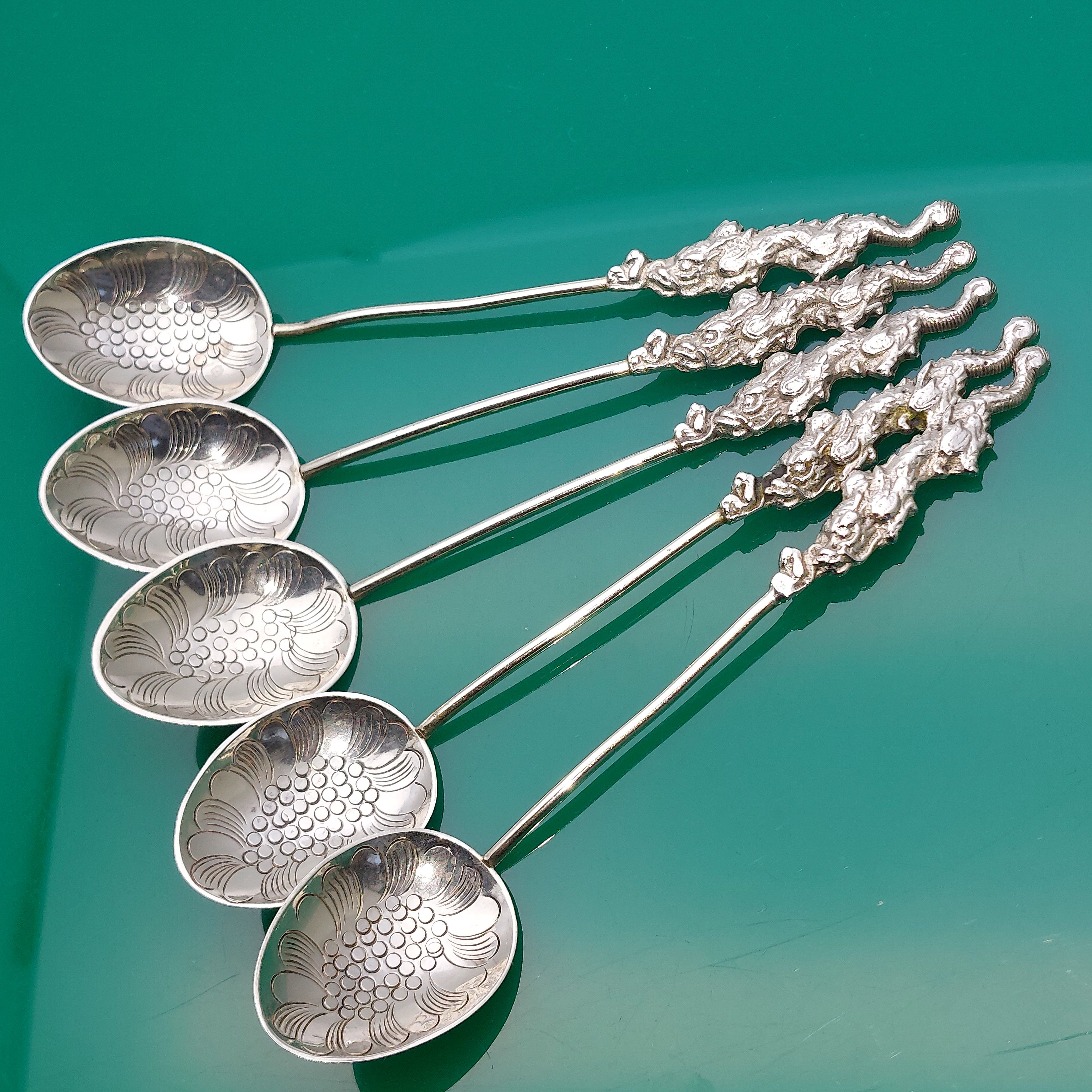5X ANTIQUE JAPANESE 84 SILVER DRAGON TEA SPOONS 1900 Vintage