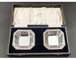 Cased Pair Of Sterling Silver Bon-bon Dishes - Birmingham 1927 (#100262)