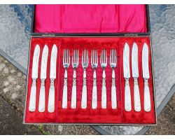 Gorgeous Cased Mother Of Pearl Silver Plated Cutlery Set Sterling Ferrules (#100386)