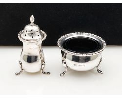 Good 65g Sterling Silver Salt & Pepper Pots Birmingham 1921/2  Antique (#100434)