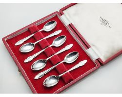 Chippendale Pattern Demitasse Coffee Spoons Cooper Bros Silver Plated Cased (#100555)