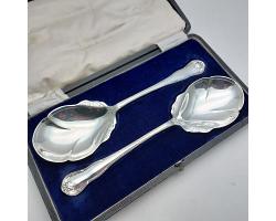 Louis Xvi Pattern Cased Pair Of Large Serving Spoons - Silver Plated Antique (#59675)