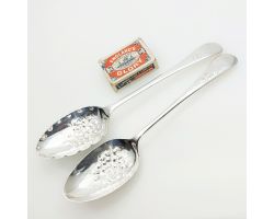 2x Floral Handle Berry Bowl Serving Spoons Silver Plated Epns Old English (#61989)