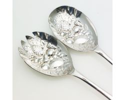 Old English Berry Bowl Salad Servers Silver Plated Epns A1 Sheffield (#61990)