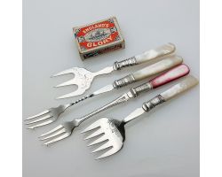4x Mother Of Pearl Handle Sardine Pickle Meat Forks Silver Plated Antique (#99595)