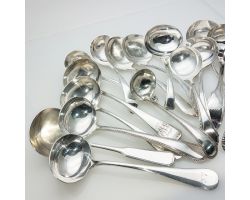Good Bulk Lot Of 16 Large Sauce Ladles Antique & Vintage Silver Plated Epns (#99664)