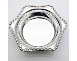 Gleaming Silver Plated Sweets Nut Bowl Dish 1914 James Dixon Sheffield (#99865)