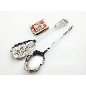 2x Lovely Antique Serving Spoons - Silver Plated (#100048) 1