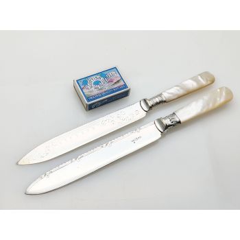 2x Full Size Mother Of Pearl Handled Cake Knives Silver Plated Vintage (#100163) 1