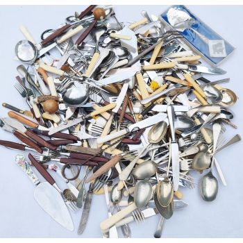 Large Job Lot 9kg Flatware Spoons Forks Etc Mixed Vintage Bulk Quantity #1 (#100594) 1