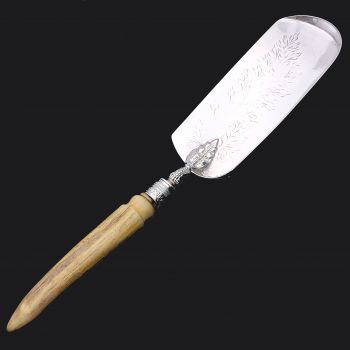 Stag Horn Antler Handled Table Crumb Scoop Tray Silver Plated Hutton (#60515) 1