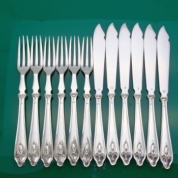 Roberts & Belk Wellington Pattern Knives And Forks Silver Plated Cutlery (#60826) 1