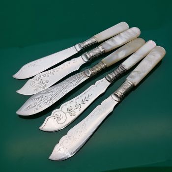 5x Mother Of Pearl Handled Butter Knives Silver Plated  Banded Ferrules (#60880) 1