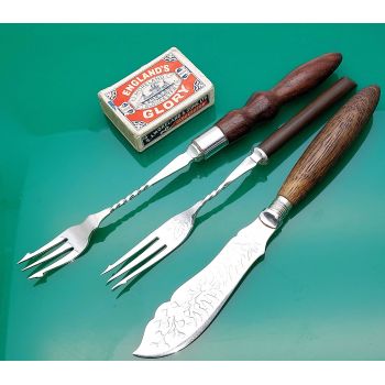 Wooden Handled Butter Spreader & Pickle Forks Silver Plated Vintage Antique (#61479) 1