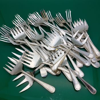 Bulk Lot Of 37 Zigzag Pattern Pickle Meat Sardine Forks Silver Plated (#61768) 1