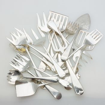 Bulk Lot Old English Pattern Sardine Bread Meat Forks Servers Silver Plated (#61887) 1