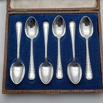 Gleaming Cased Set Of 6 Coffee Spoons - Silver Plated Eons Cooper Bros Vintage (#61916) 1