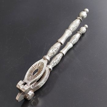 Ornate Victorian Silver Plated Nutcrackers Walker & Hall Antique - Boxed (#99655) 1
